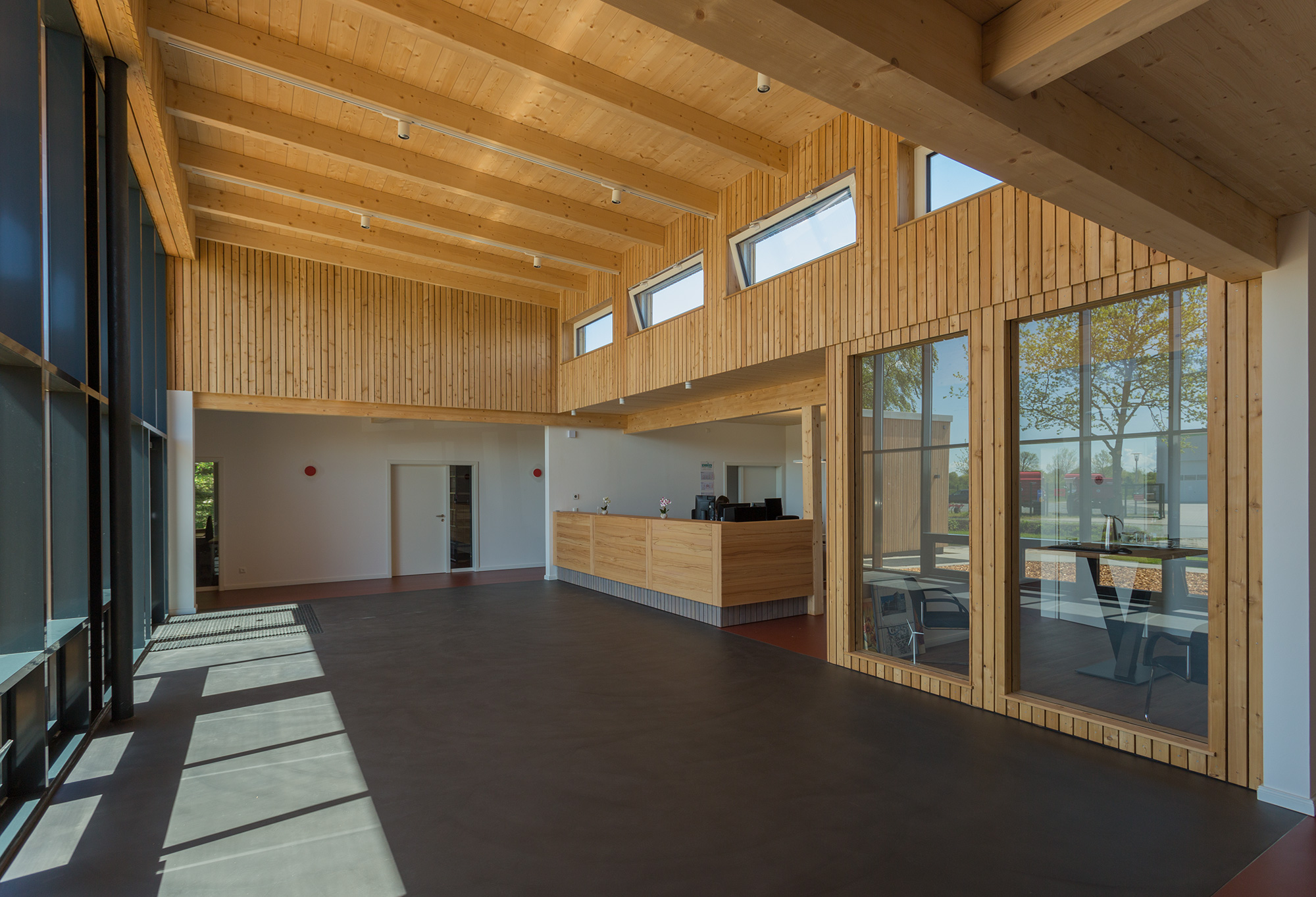 Foyer mit Blick auf den Empfangsbereich